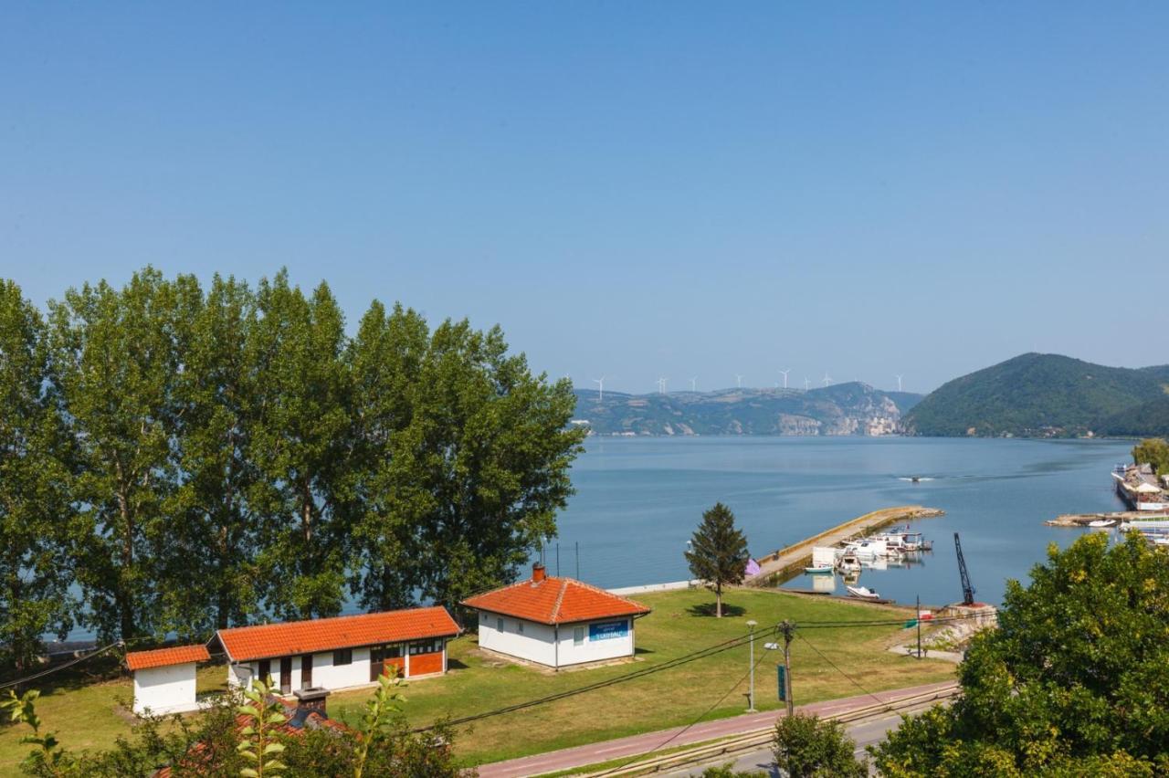 Apartmani Porto Golubac Exteriör bild